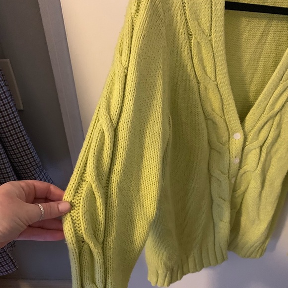 Sweater - Picture 4 of 4